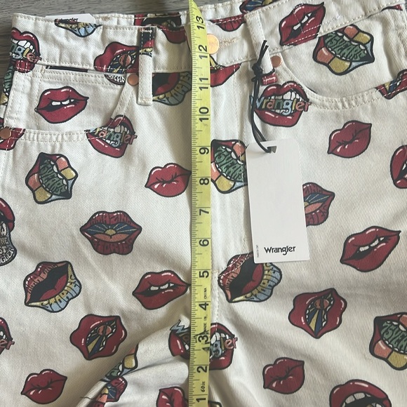 Wrangler Barrel 652 High Rise Read My Lips Jeans NWT - Picture 6 of 16